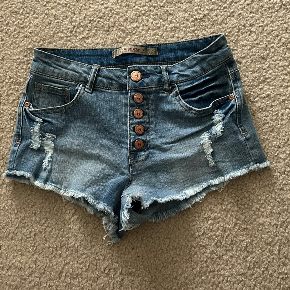 Cute size 1/2 women’s Jean shorts.